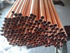 ������~��